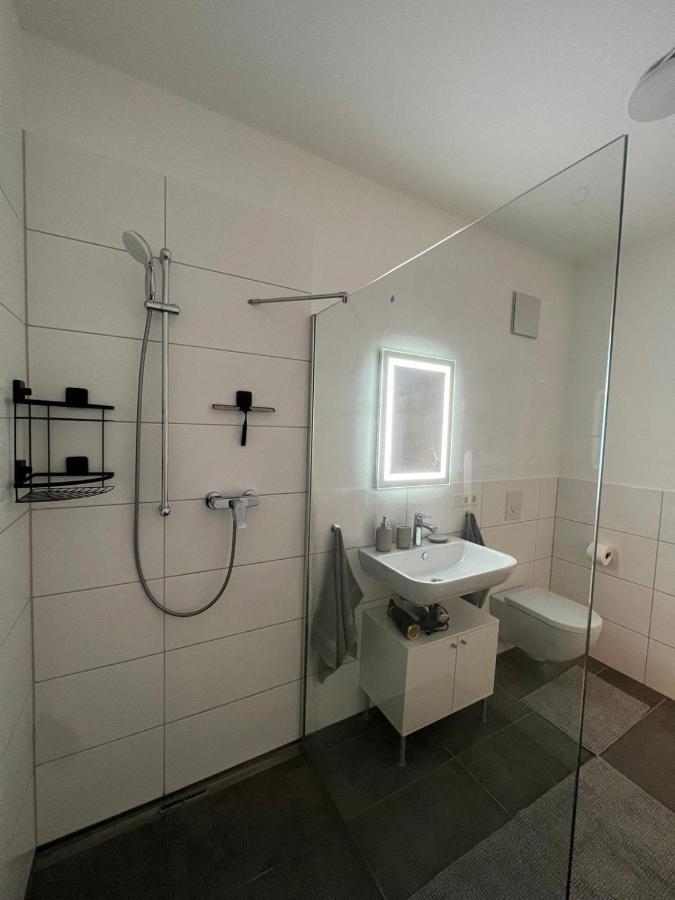 Luxurioeses Apartment Fuer 4 Personen, Neubau, Parkplatz Free Bochum Extérieur photo
